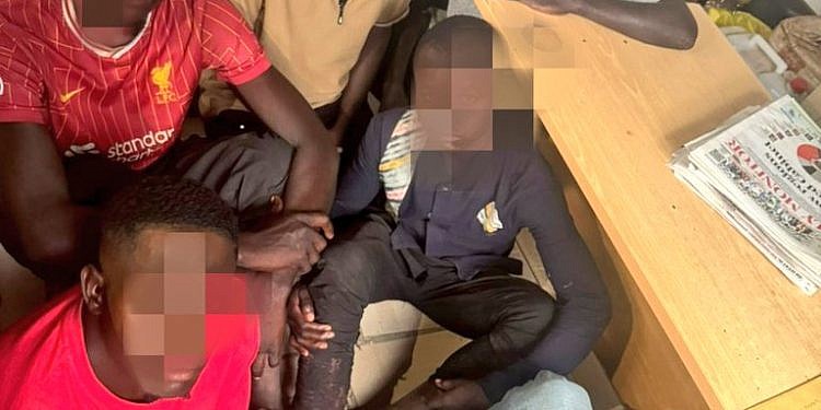 Eight arrested as police goes hard on phone snatchers at Jinja Riad traffic lights