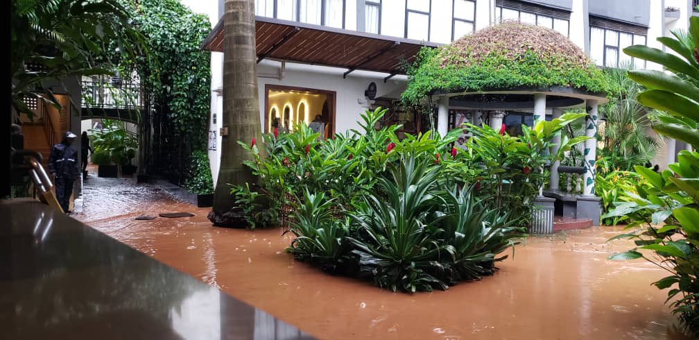Guests stranded as floods hit Kampala Fairway Hotel