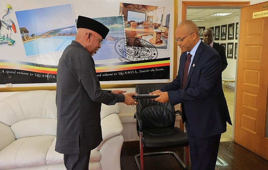 New FAO representative to Uganda presents credentials