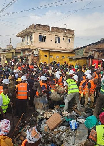 Ugandans embrace first national cleaning day, call for monthly exercise to continue