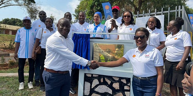 Vivo Energy installs Shell gas system at Nabisunsa Girls’ School to promote clean cooking
