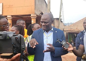 Government bars new road contracts until 85% of land is acquired