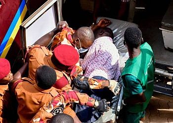 Besigye, Lukwago rushed to  hospital after health conditions deteriorating,says PFF