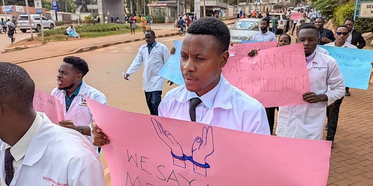 Medical Association gives gov’t 14 days to resolve medical intern crisis, threatens strike