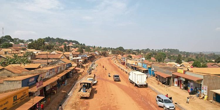 Works minister gives Masaka–Mutukula Road contractor 90 days to start tarmacking