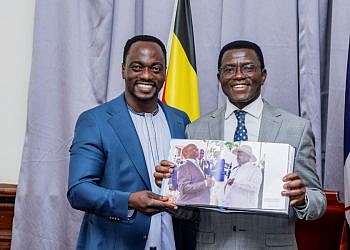 Museveni photographer Mwesigwa pays courtesy visit to Katikkiro Mayiga
