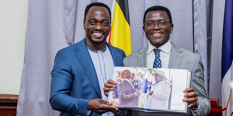 Museveni photographer Mwesigwa pays courtesy visit to Katikkiro Mayiga