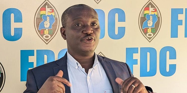 FDC warns money lending crisis is trapping Ugandans in debt