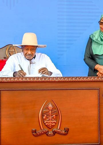 Museveni, Tanzania’s Suluhu sign energy deal to develop regional petroleum hub in Tang