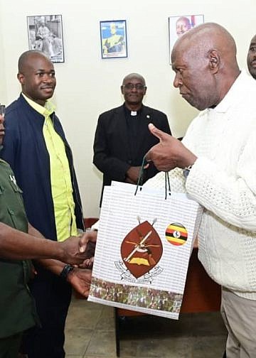 Gen Muhoozi contributes shs100m towards Tooro King’s coronation
