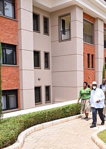 Museveni commissions new accomodation facilities for SFC soldiers in Nakasero