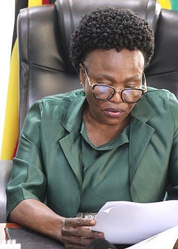 Disability minister calls for greater inclusion of persons of short stature