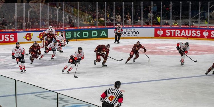 Uganda turns to ice hockey to attract Swiss tourists